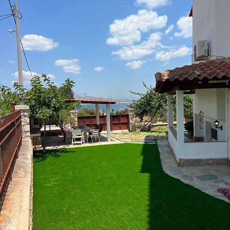Apartment In Salamina With Garden & Sea View Selinia Dış mekan fotoğraf