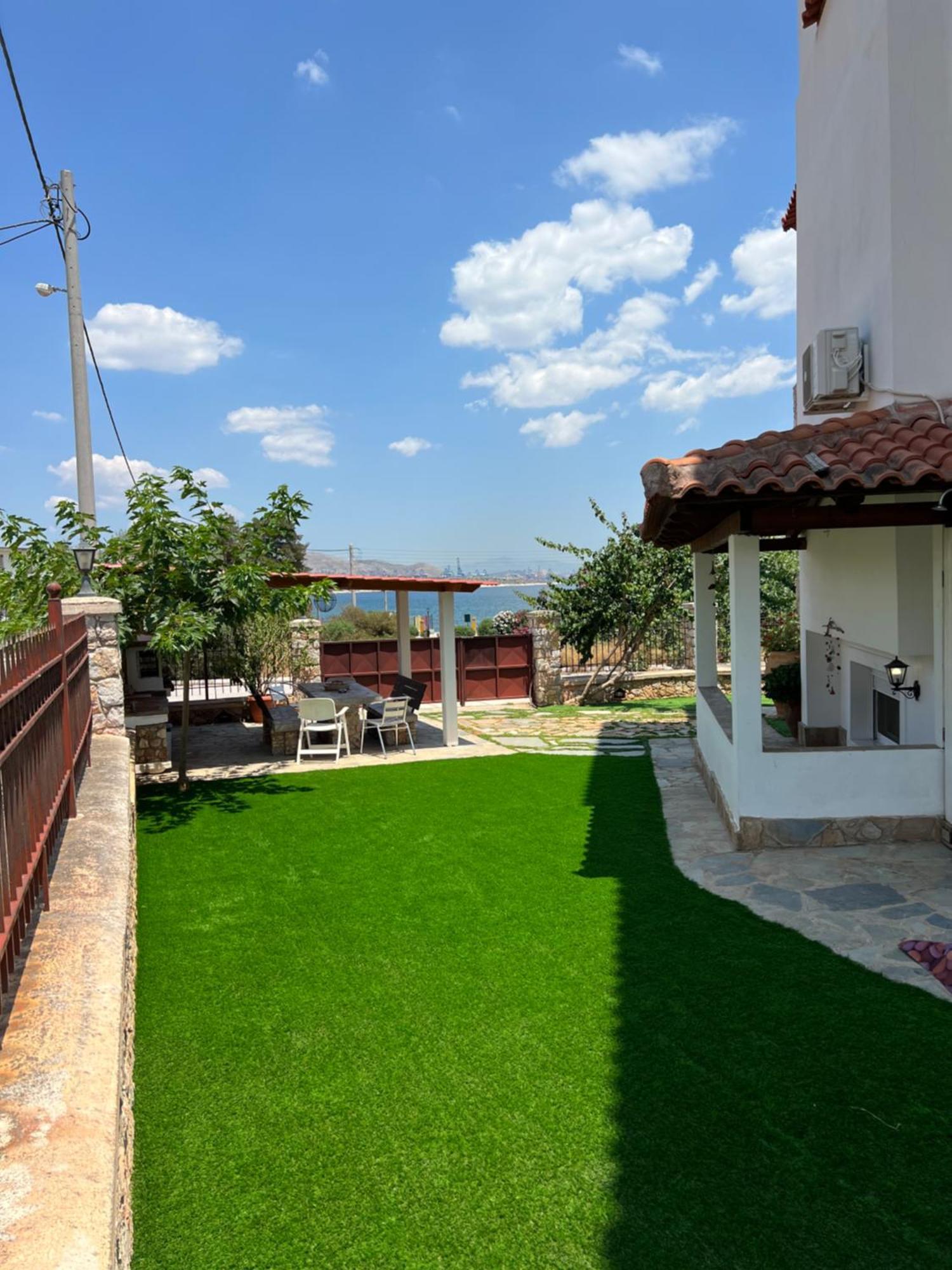 Apartment In Salamina With Garden & Sea View Selinia Dış mekan fotoğraf