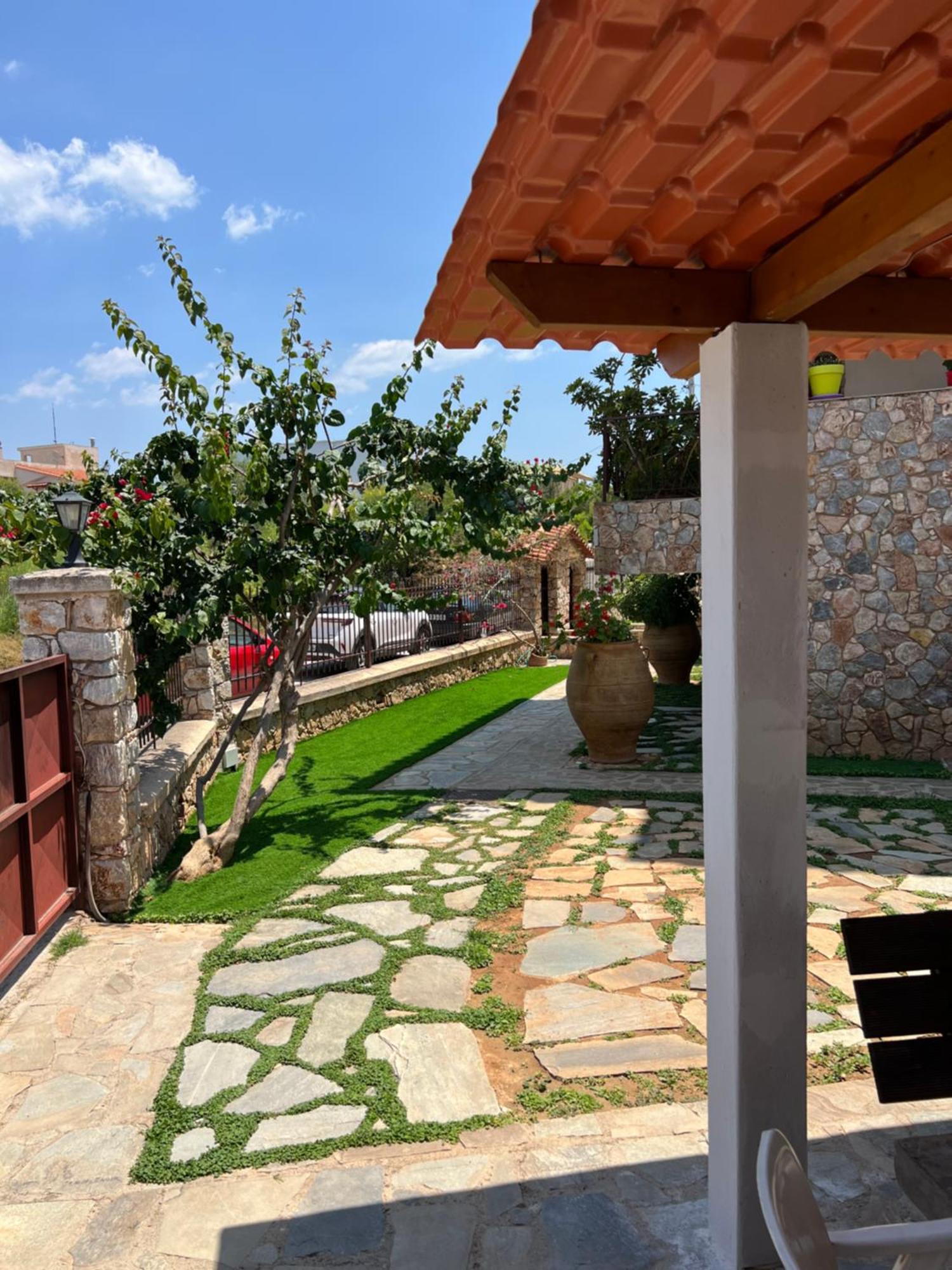 Apartment In Salamina With Garden & Sea View Selinia Dış mekan fotoğraf