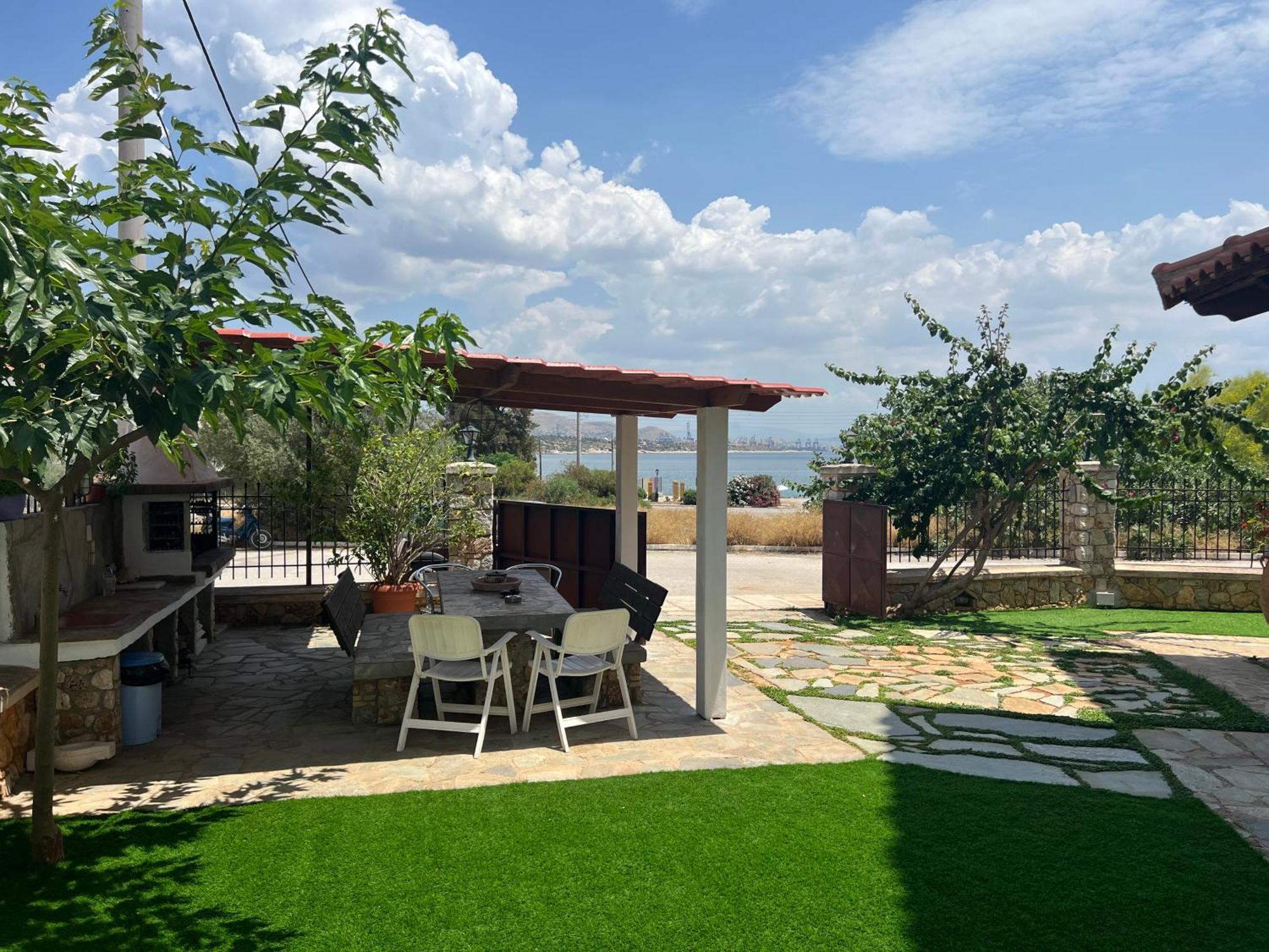 Apartment In Salamina With Garden & Sea View Selinia Dış mekan fotoğraf